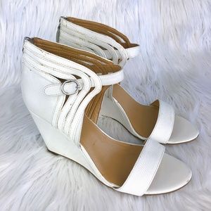 ☝🏻White Leather Wedge Sandals☝🏻